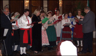 The IFAFA Choir singing Italian folk songs (2002)